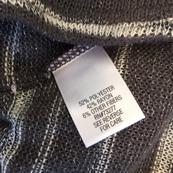 Apt 9 Top - Picture 3 of 4